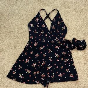 ▪️Free People Floral Faux Wrap Romper▪️
